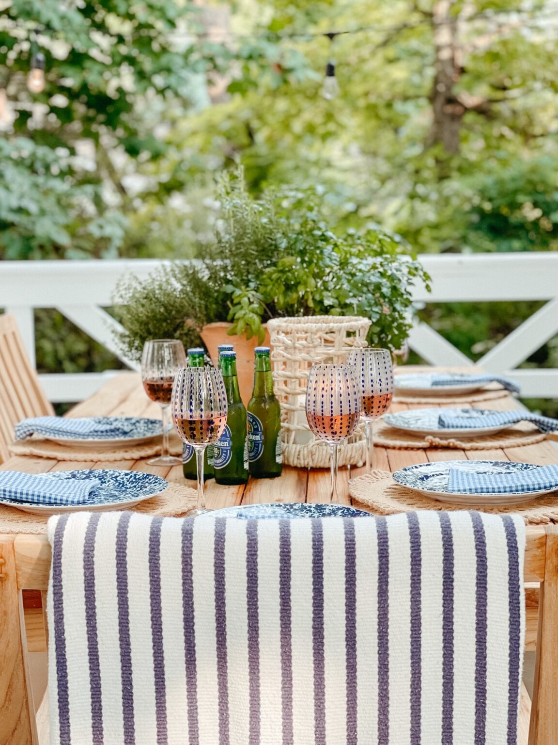 Outdoor Dining with Yardbird Margaret of York